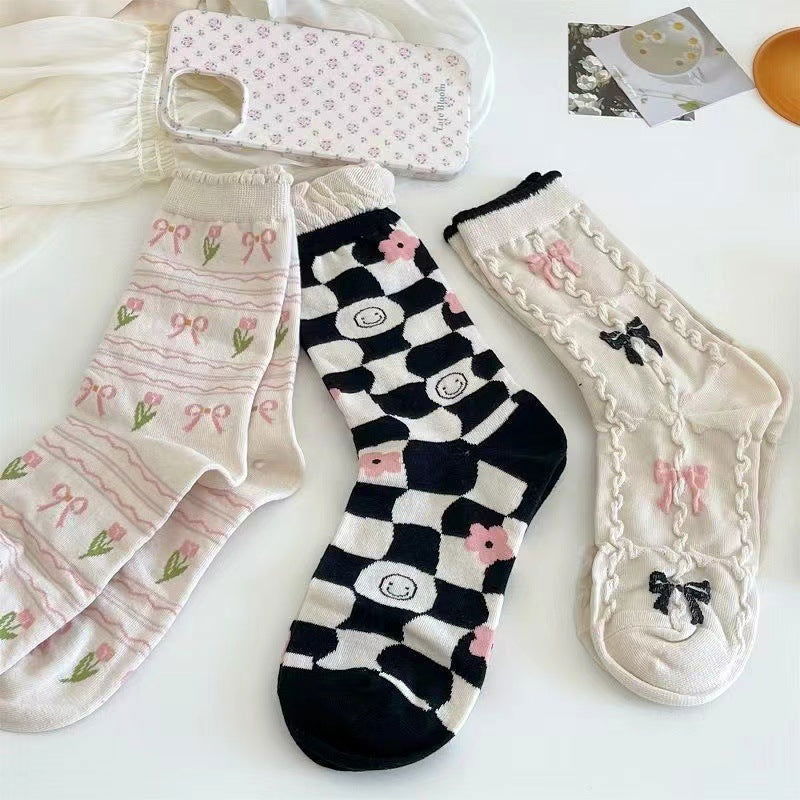 10 Pairs Versatile  alphabet Casual Crew Socks - SocksLtd