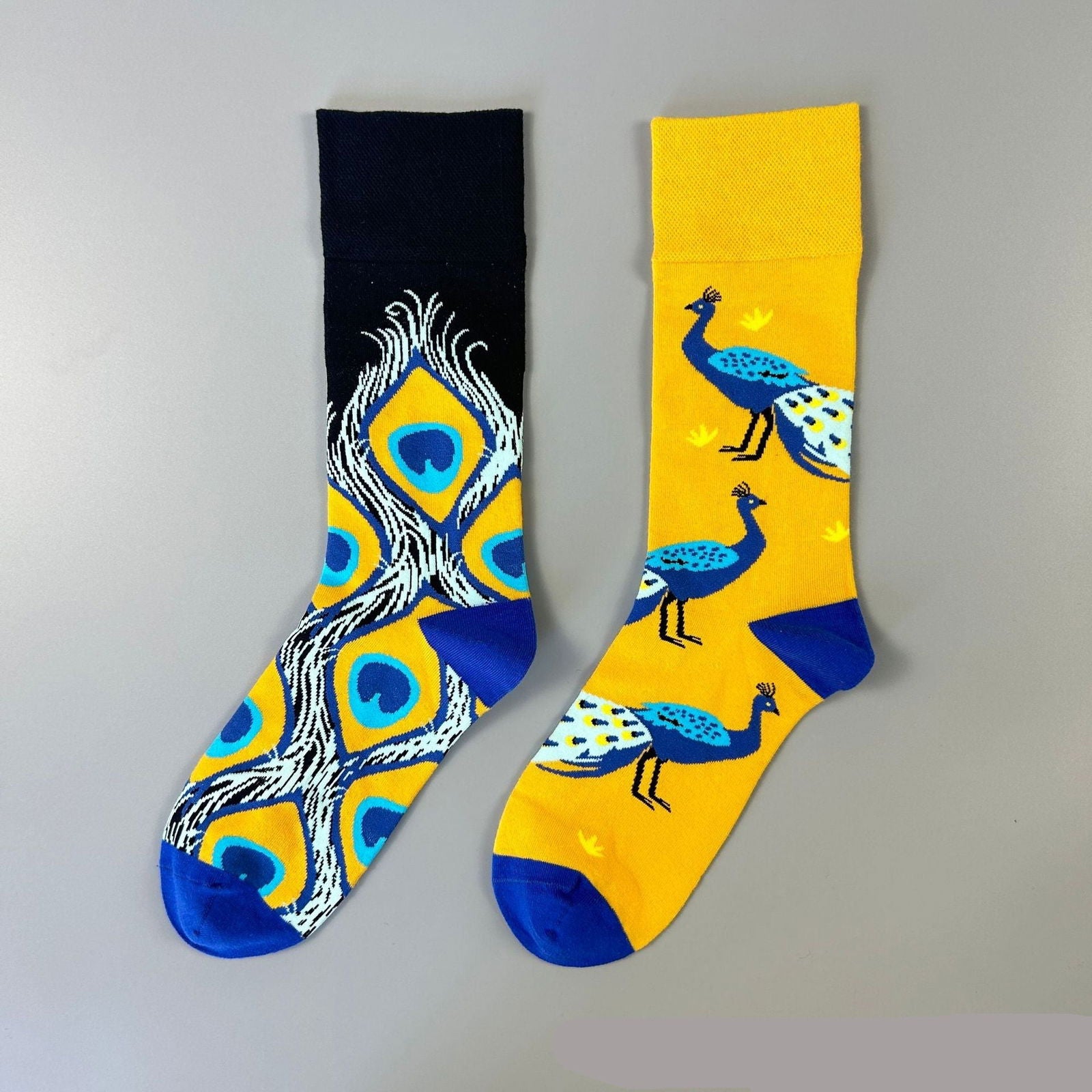 1 Pair Dynamic and trendy Crew Socks - SocksLtd