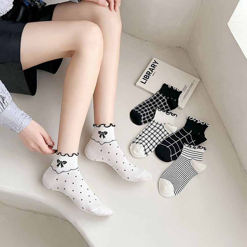 1 Pair Striped Ruffled Lace Ankle Socks - SocksLtd