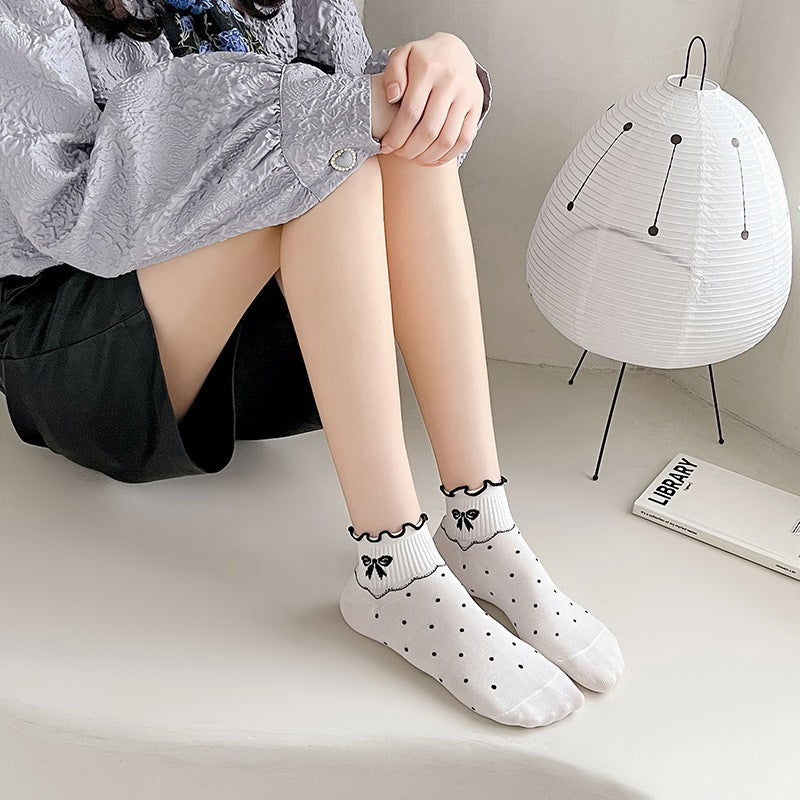 1 Pair Striped Ruffled Lace Ankle Socks - SocksLtd