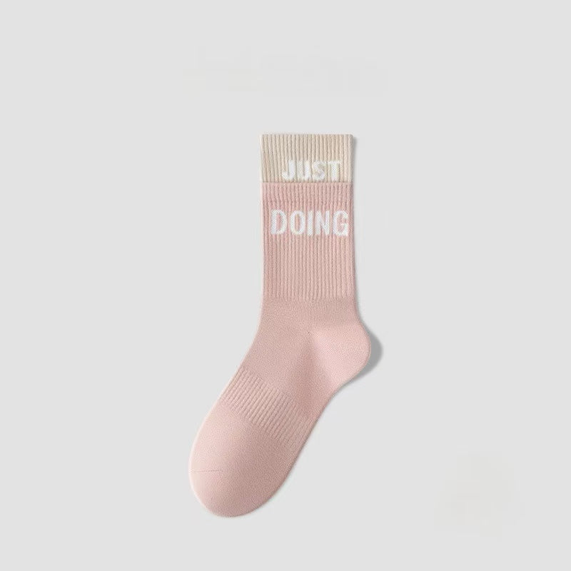 1 Pair  Women Dopamine splicing Athletic Socks - SocksLtd