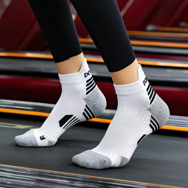 1 Pair  Professional Marathon Athletic Crew Socks - SocksLtd