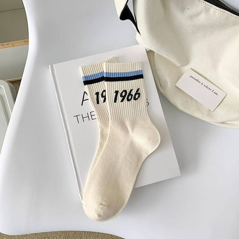 5 Pairs Versatile  alphabet Casual Crew Socks - SocksLtd