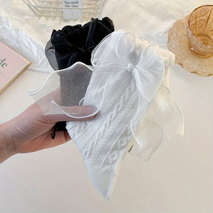 6 Pairs Texture Lace Trim Cute Soft Crew Socks - SocksLtd