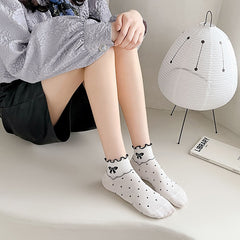 1 Pair Striped Ruffled Lace Ankle Socks