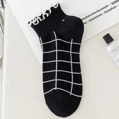 1 Pair Striped Ruffled Lace Ankle Socks